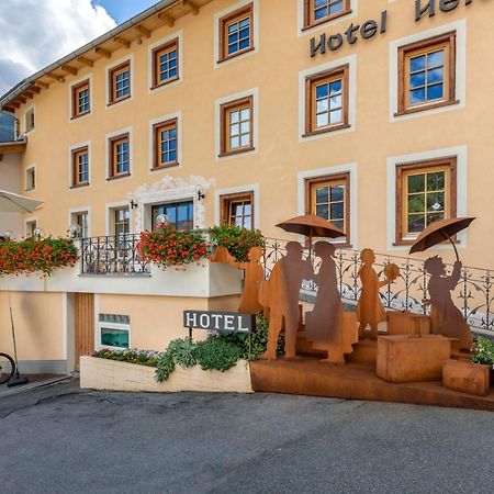 Müstair Hotel Helvetia מראה חיצוני תמונה