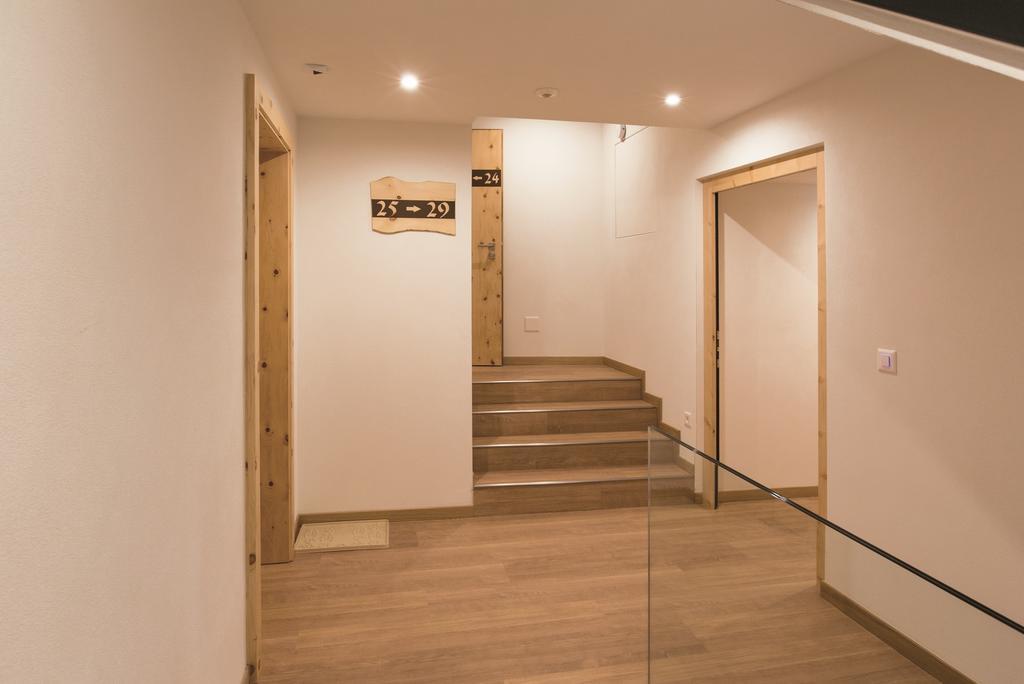 Müstair Hotel Helvetia מראה חיצוני תמונה
