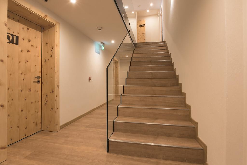Müstair Hotel Helvetia מראה חיצוני תמונה