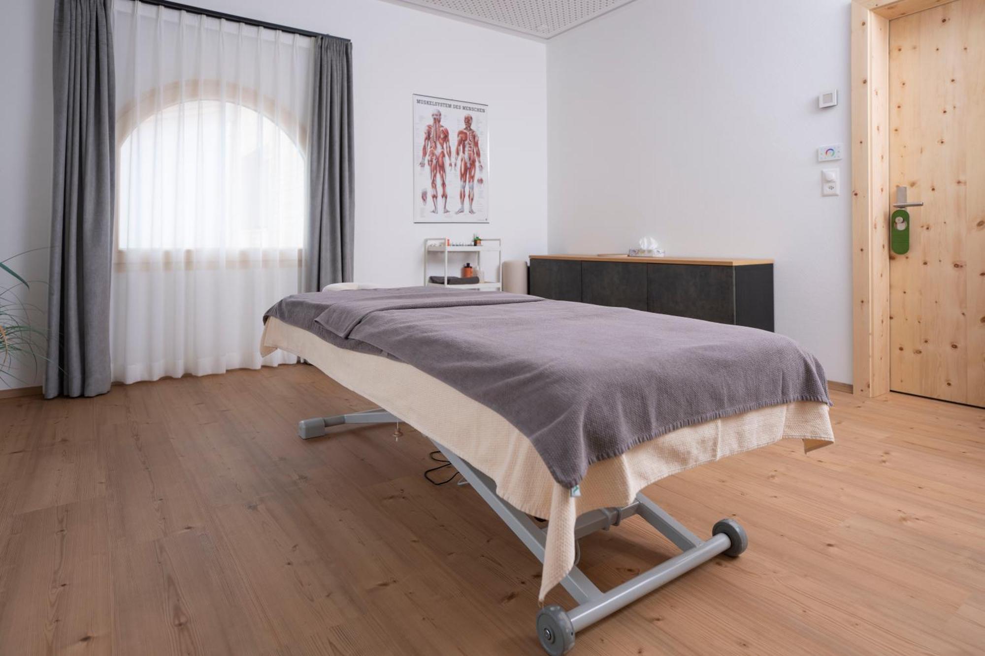 Müstair Hotel Helvetia מראה חיצוני תמונה