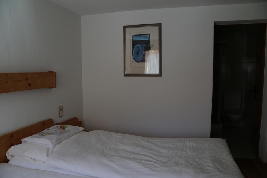 Müstair Hotel Helvetia מראה חיצוני תמונה