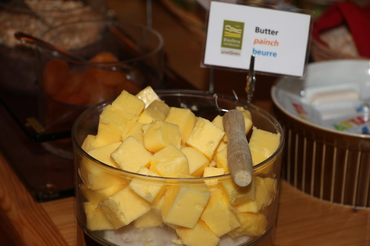 Müstair Hotel Helvetia מראה חיצוני תמונה