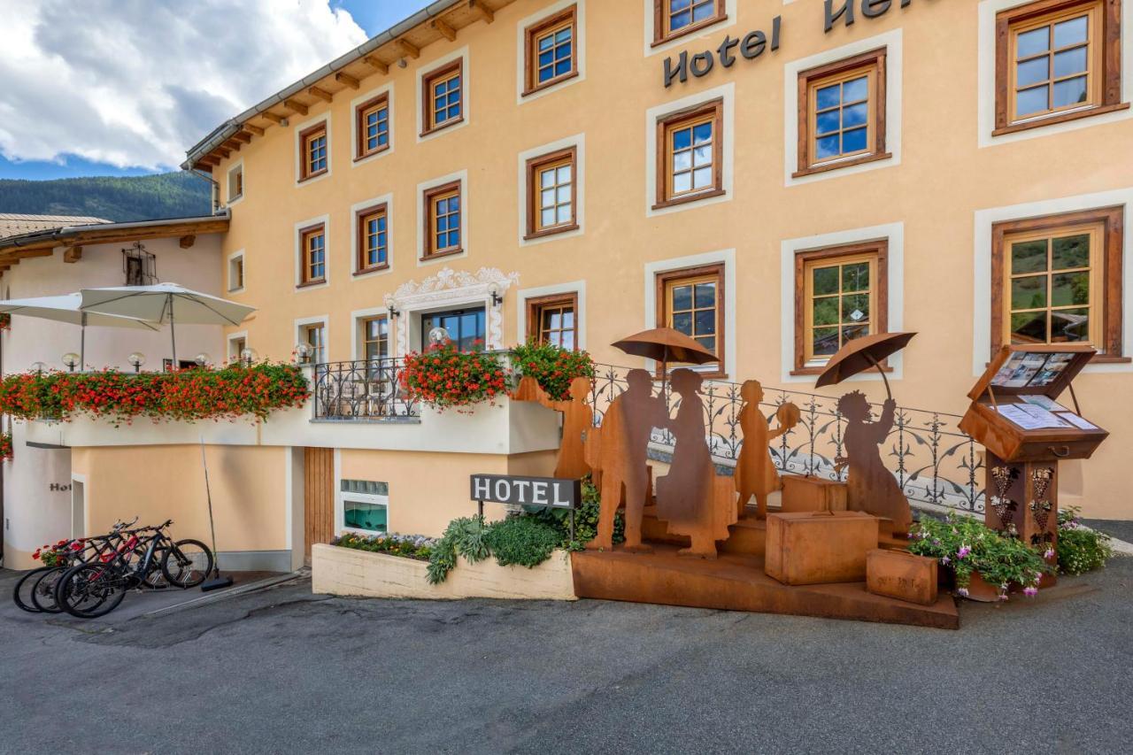 Müstair Hotel Helvetia מראה חיצוני תמונה