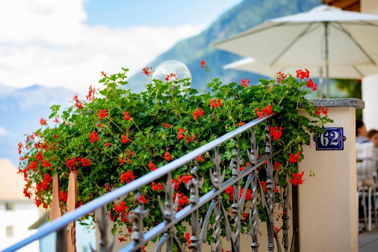 Müstair Hotel Helvetia מראה חיצוני תמונה
